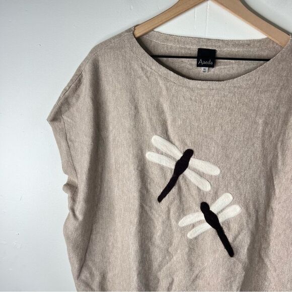 Aaeda Cream Sleeveless Boxy Muscle Tee - Picture 2 of 9